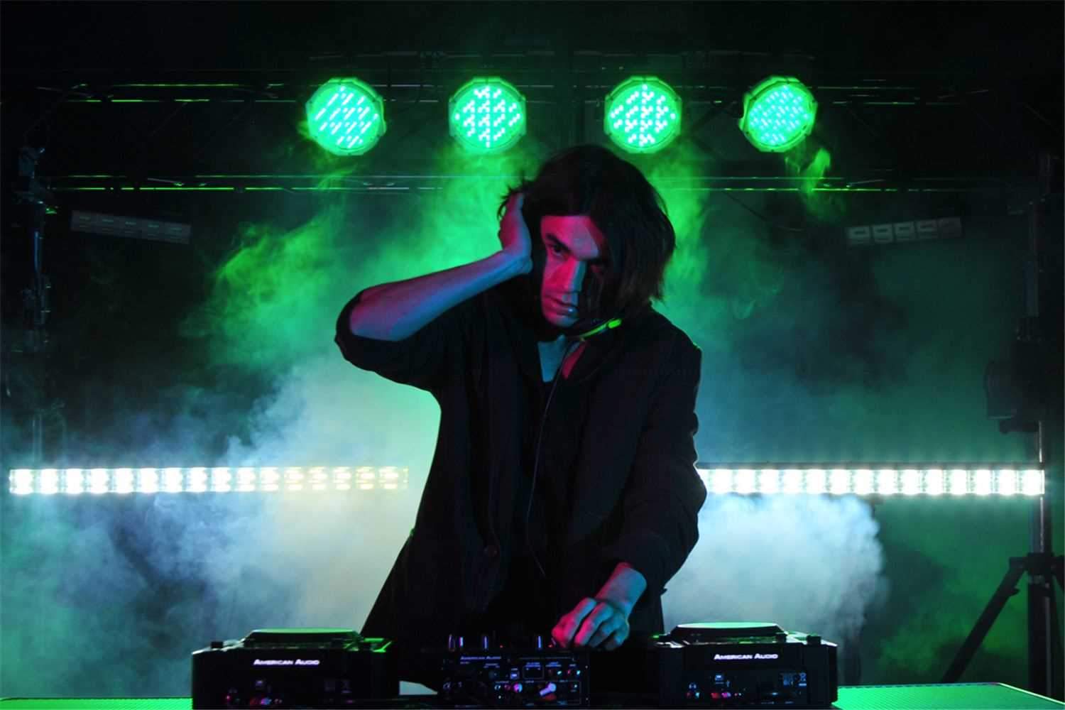 American DJ Freq 16 Multizone DMX LED Strobe Light - ProSound and Stage Lighting