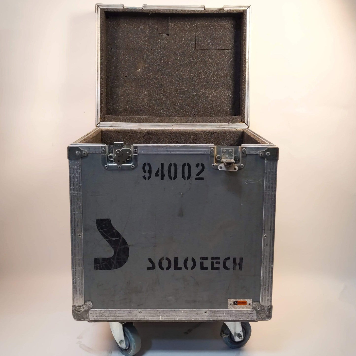 Solotech CIEM Gray 23x18 Transport Case - ProSound and Stage Lighting