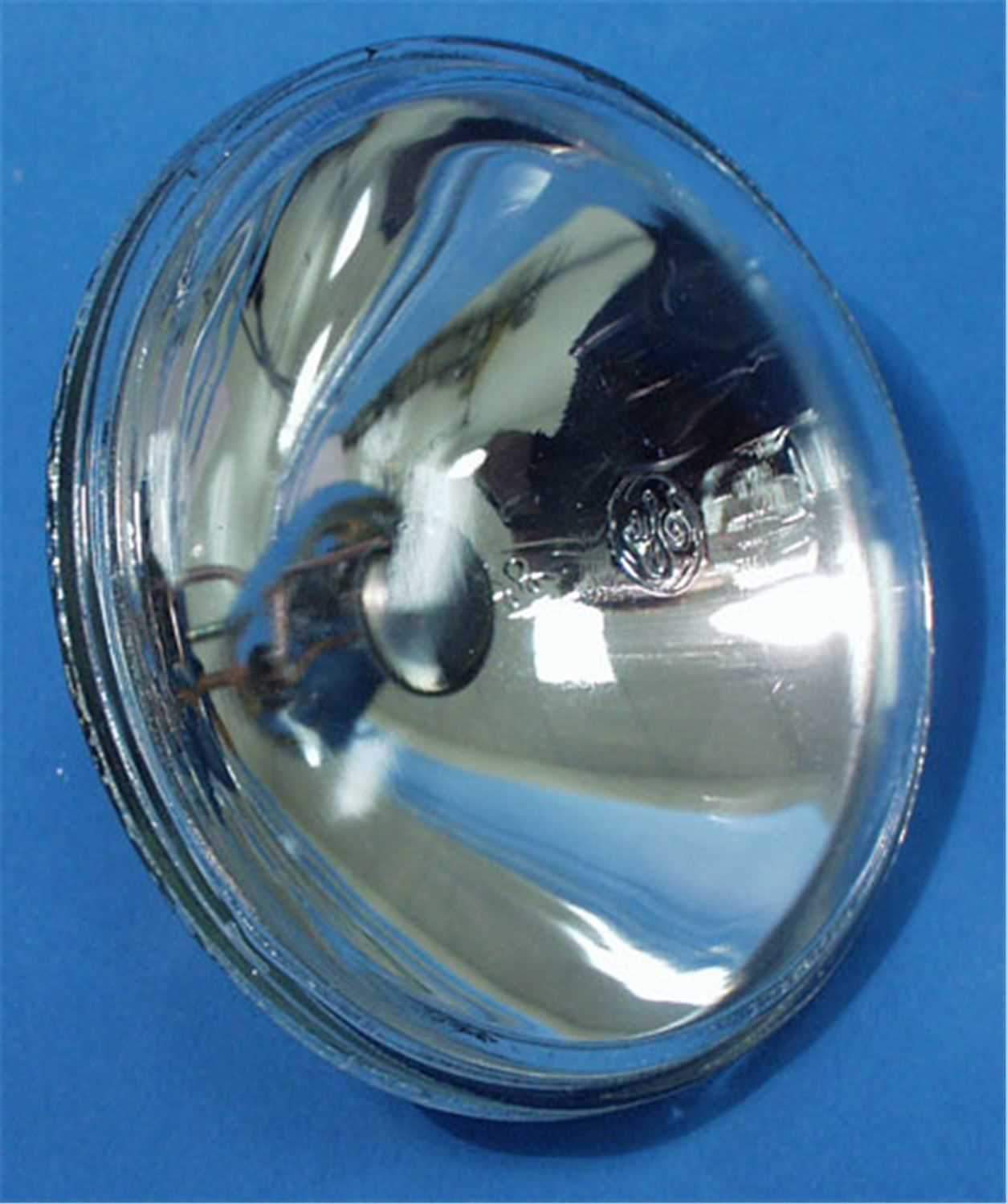 GE PAR46 30W 12V Sealed Beam Pinbeam Lamp - ProSound and Stage Lighting
