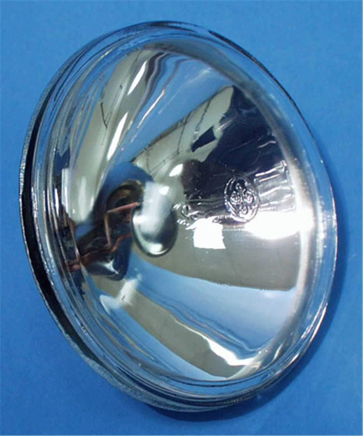 GE PAR46 30W 6V Sealed Beam Large Pinbeam Lamp - ProSound and Stage Lighting