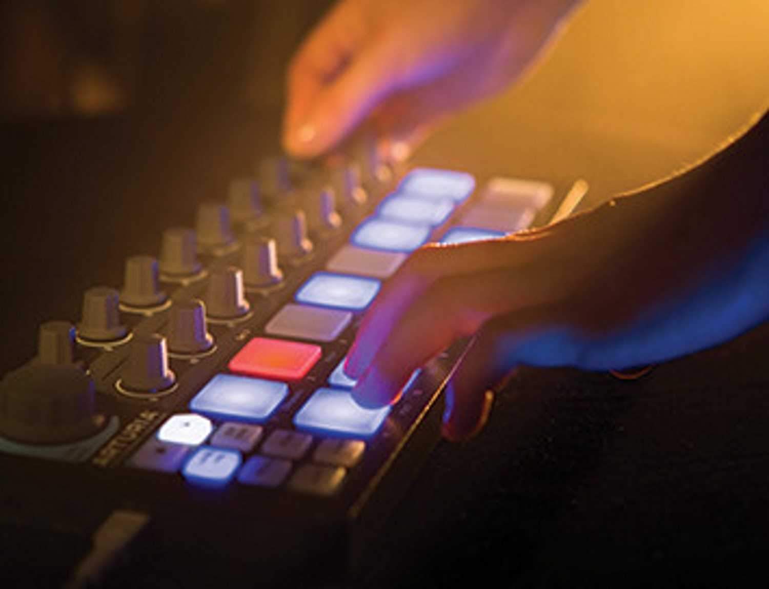 Arturia Beatstep Controller Black Edition - ProSound and Stage Lighting