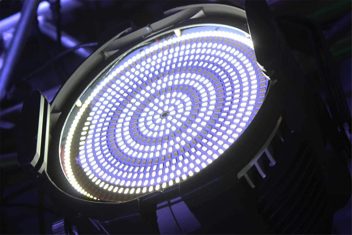 Blizzard ProPar Flux 752x .5W LED Strobe Light - PSSL ProSound and Stage Lighting